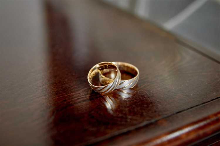 ¿Como debe ser el anillo de novios?