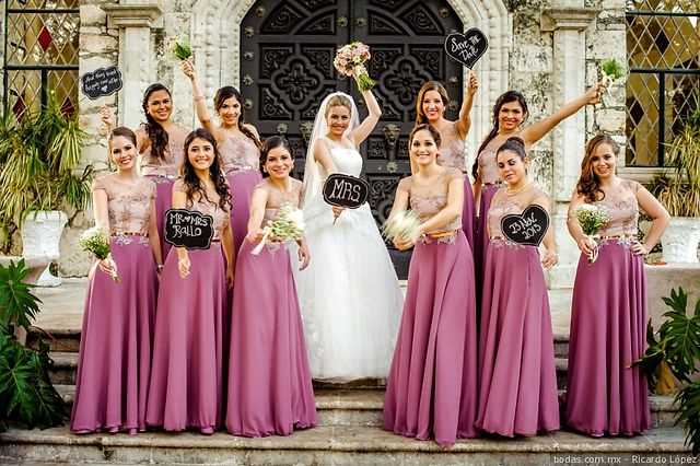 ¿Cómo deben ser las damas de honor en una boda?