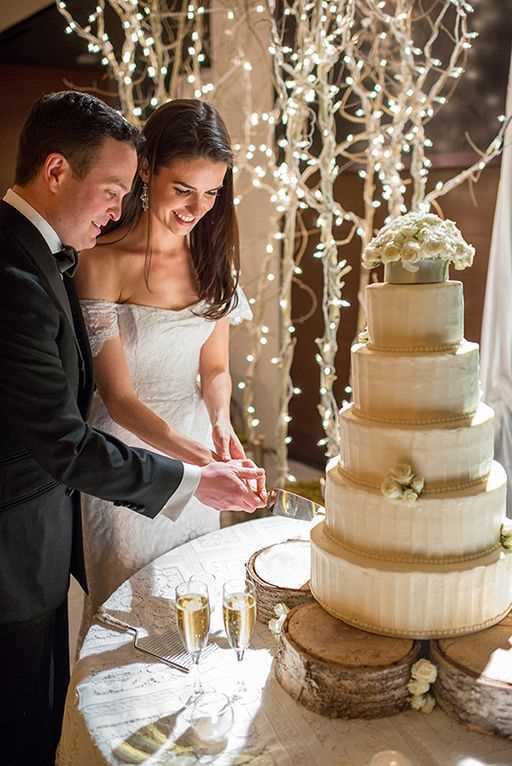 ¿Cómo se decide el tamaño de la tarta de bodas?