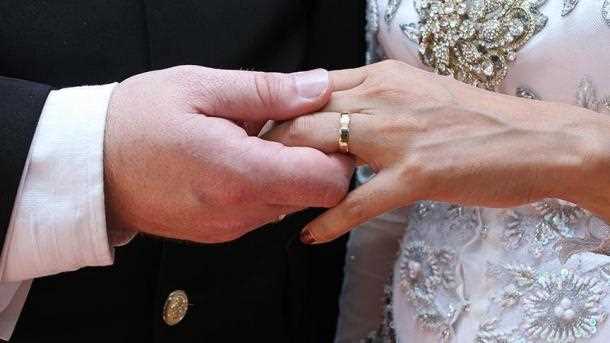 ¿Cómo se llaman las monedas en la boda?