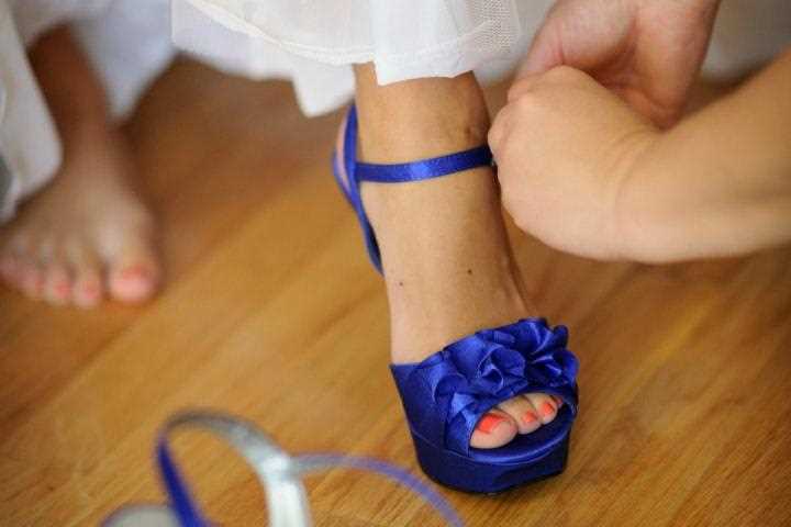 ¿Por qué las novias usan zapatos azules?