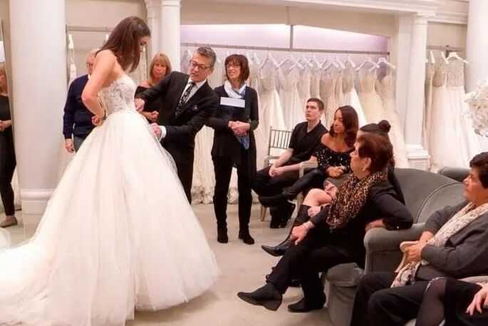 Las personas que están pagando por la boda